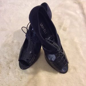 Vaneli Dressy Navy Heels